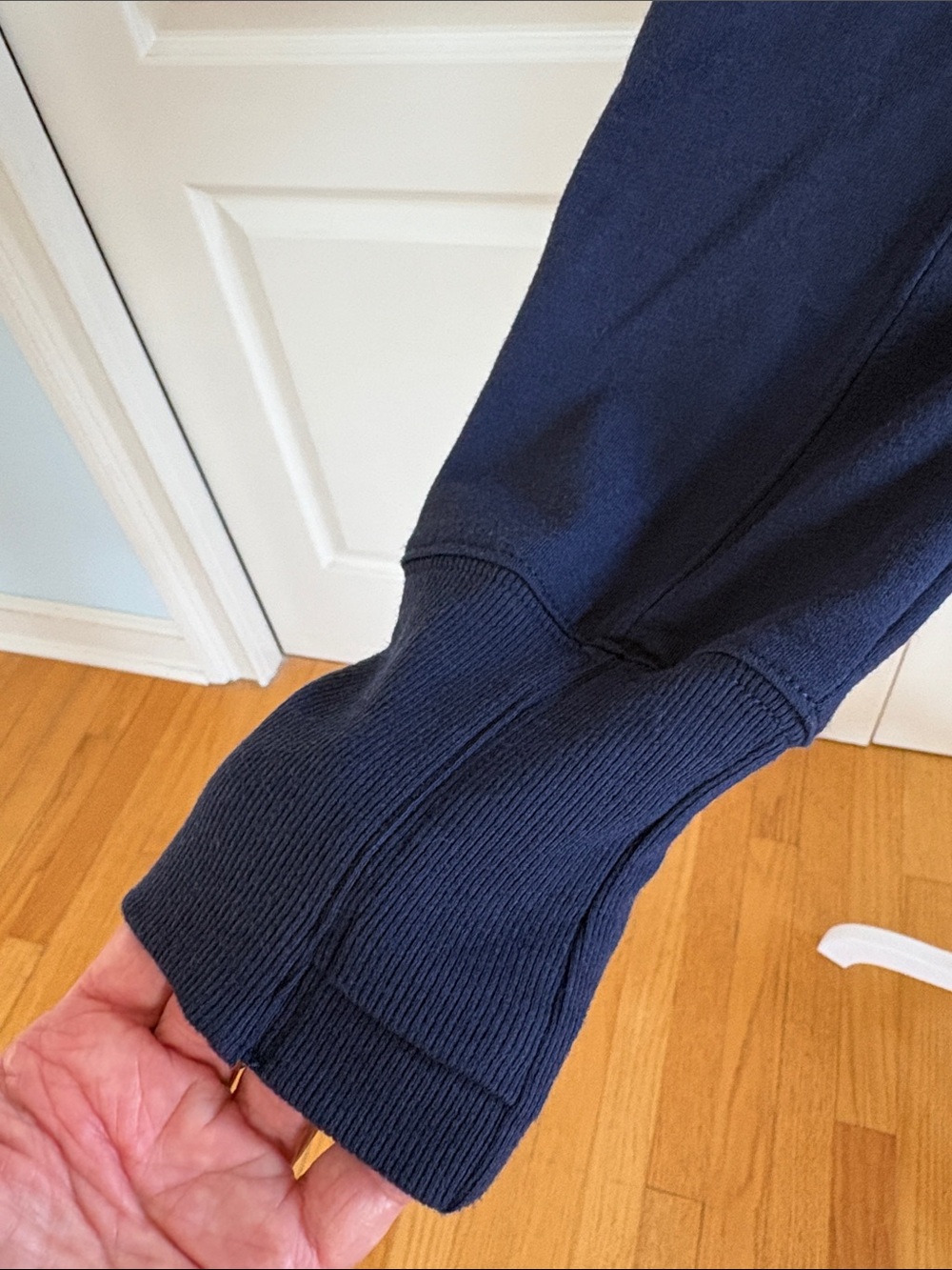 Teak Gear French Terry Wrap size Medium Navy - Picture 4 of 7